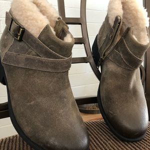 UGG BENSON BOOTS